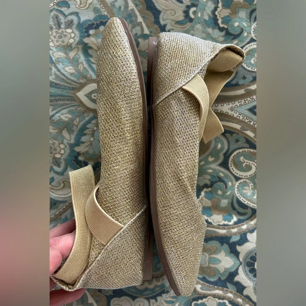 Kenneth Cole Reaction Champagne Metallic Ballet Flat with Ankle Strap - SZ 3